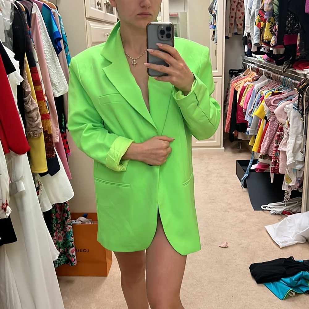 Oversize bright green jacket